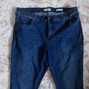 18W Jessica Simpson High Rise Ankle Jeans